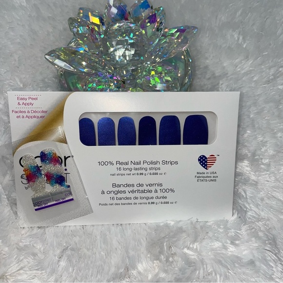 Color Street | Amethyst M ist a shimmery violet to indigo duochrome - Picture 5 of 13